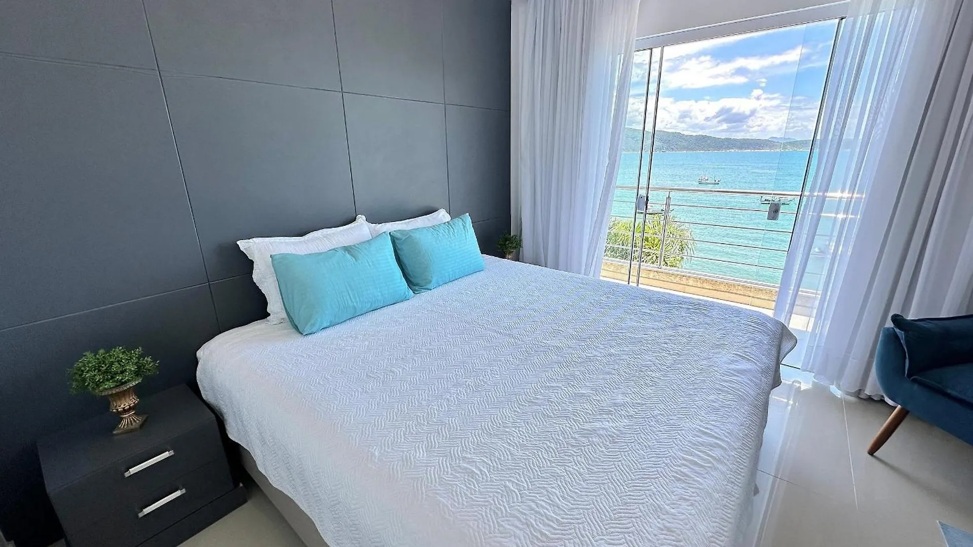 Residencial Casapraiadalagoinha Bombinhas 0*,